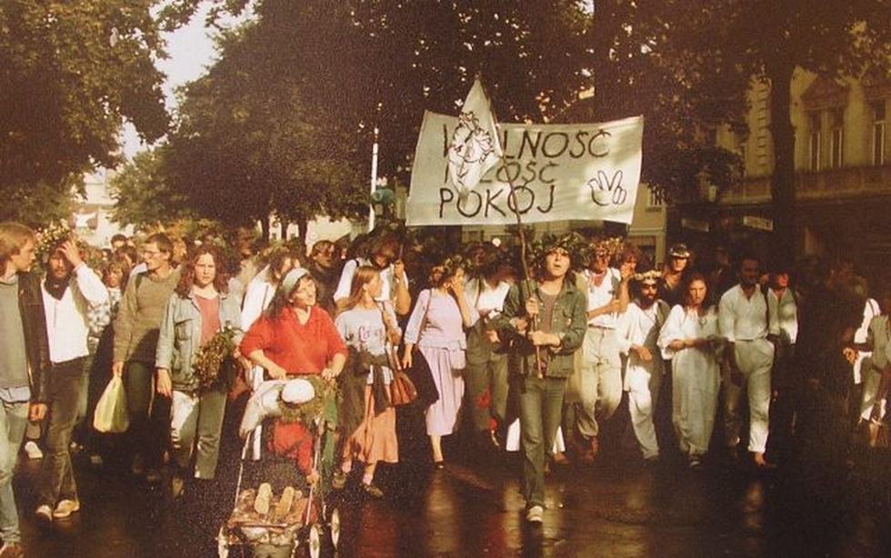 Piesza Pielgrzymka Młodzieży, 1987 · fot. Dduszynski at Polish Wikipedia · Public domain